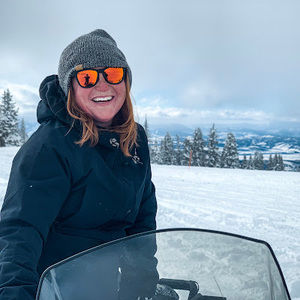 Meet your Posher, Elise